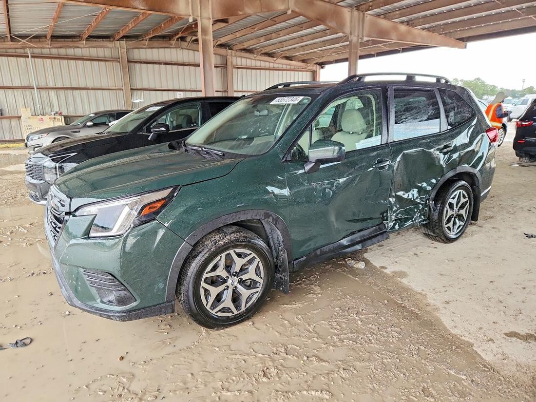 2022 SUBARU FORESTER