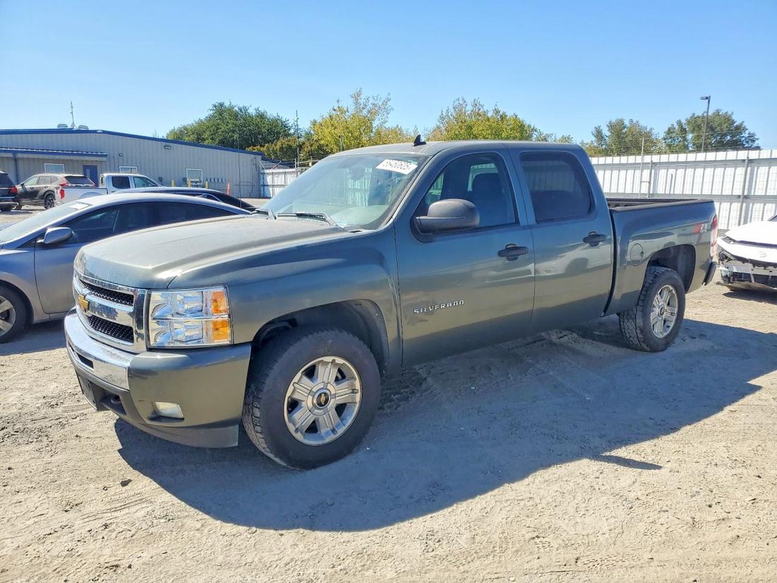2011 CHEVROLET SILVERADO