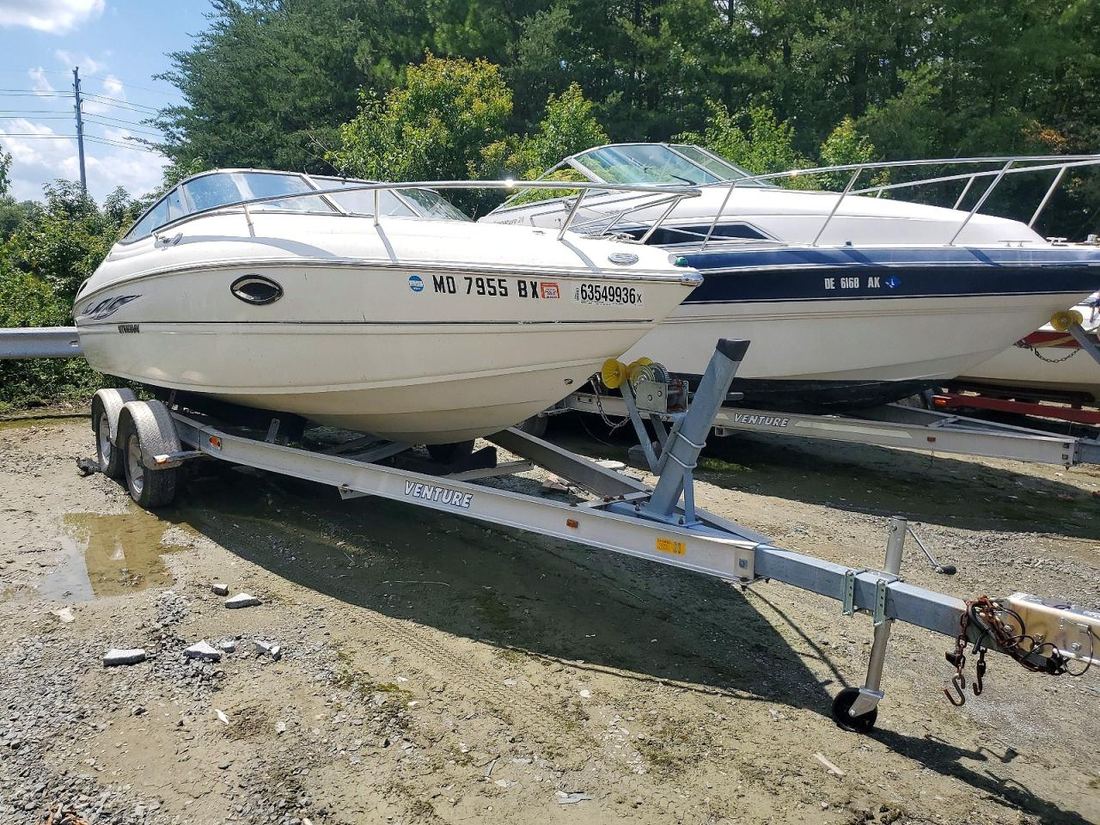 2009 STINGRAY BOAT CO 225CR