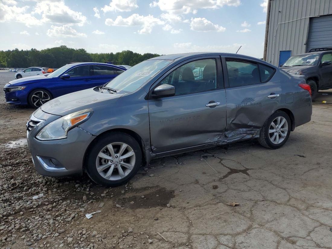 2016 NISSAN VERSA
