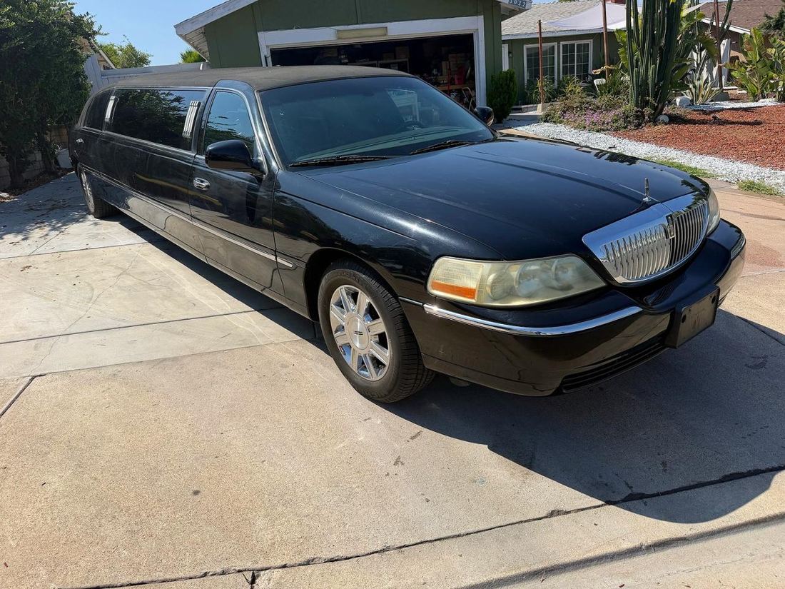 2009 LINC TOWN CAR