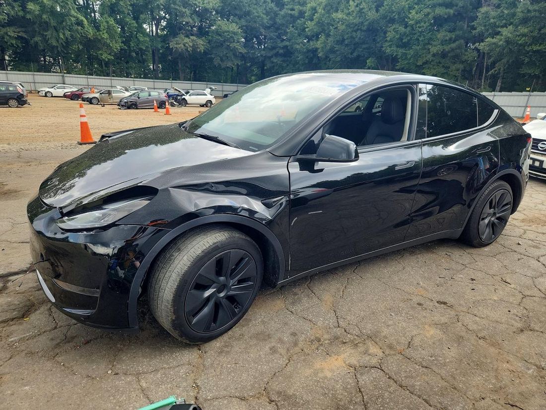 2025 TESLA MODEL Y