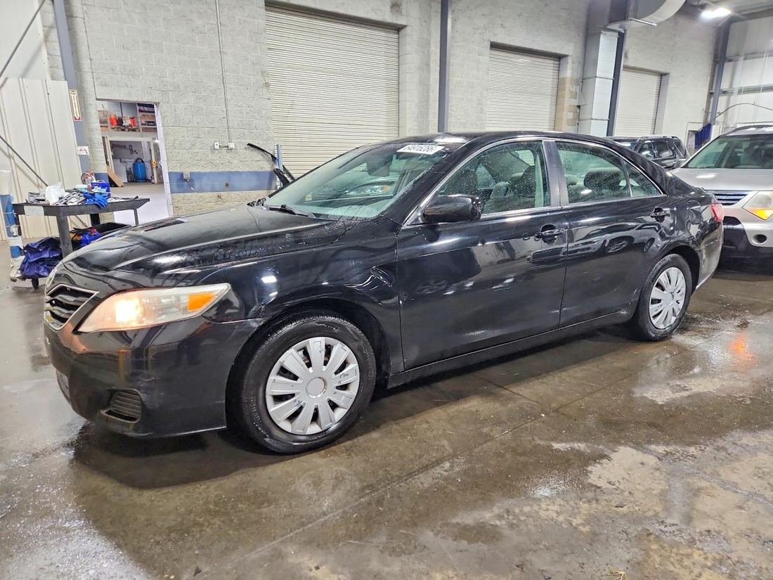 2011 TOYOTA CAMRY
