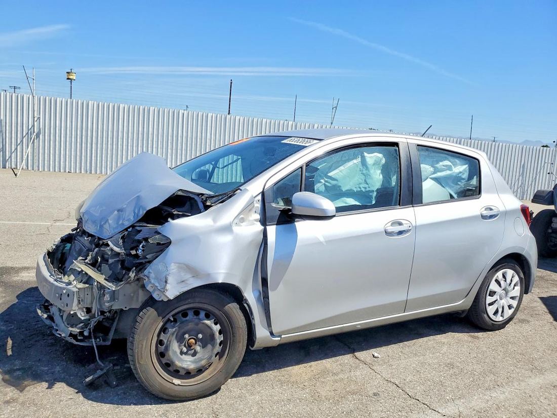 2016 TOYOTA YARIS