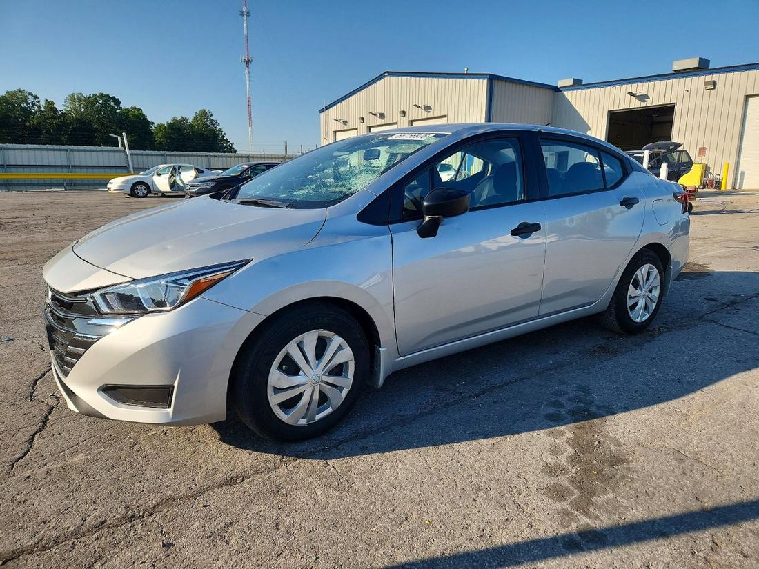 2024 NISSAN VERSA