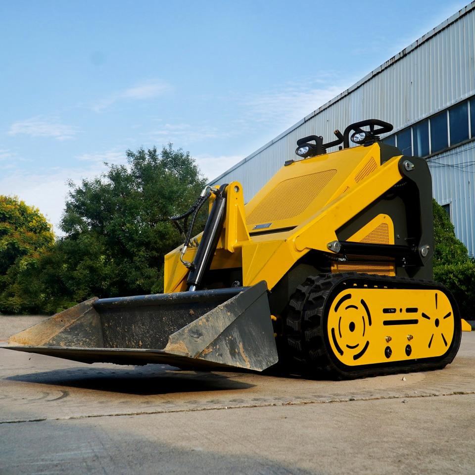 2027 OTHERS MINI SKID STEER WITH TRACKS