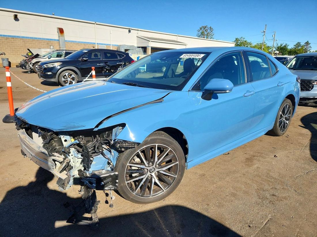 2023 TOYOTA CAMRY