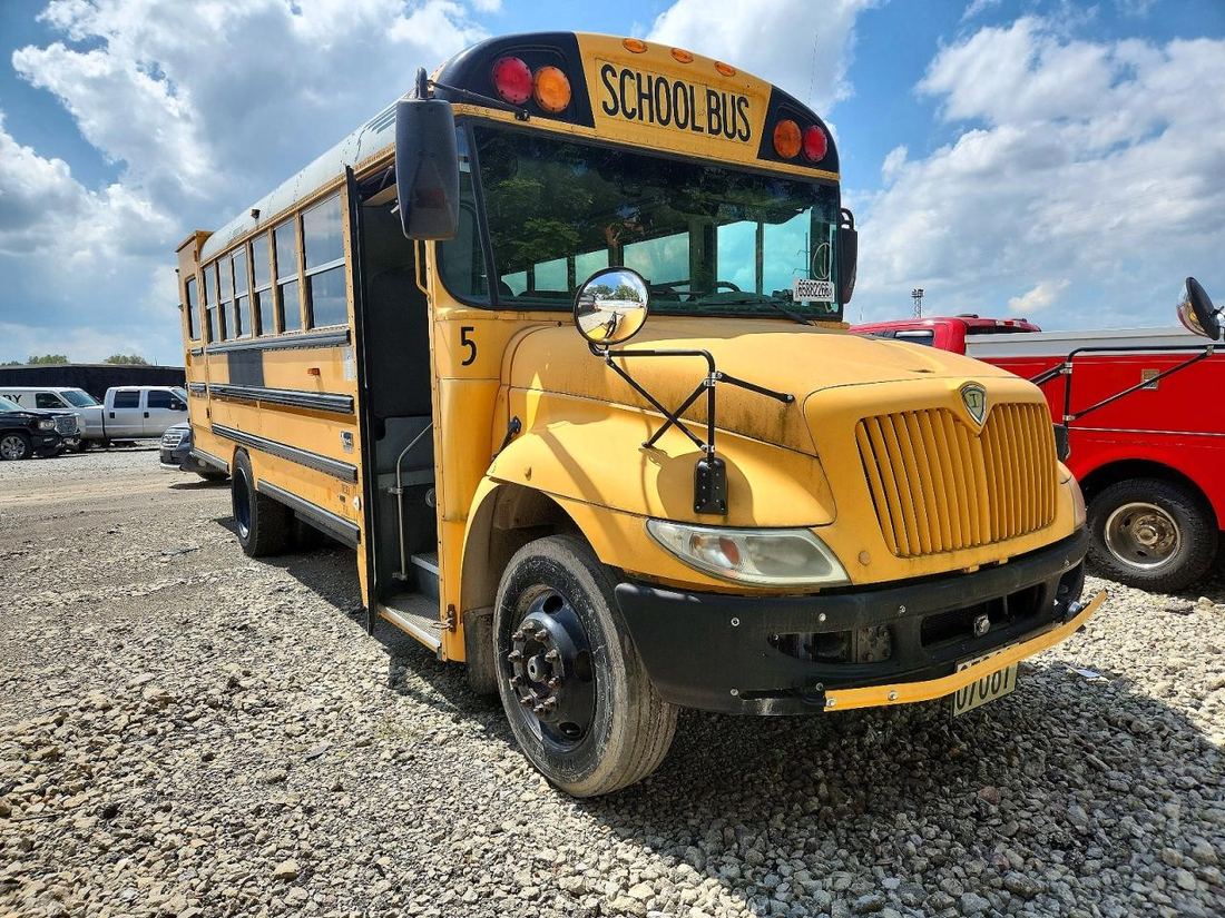2011 IC BUS BUS