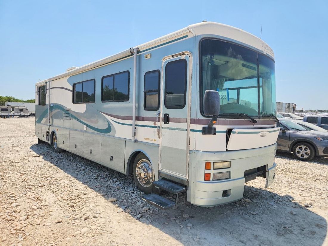 2000 FLEETWOOD DISCOVERY