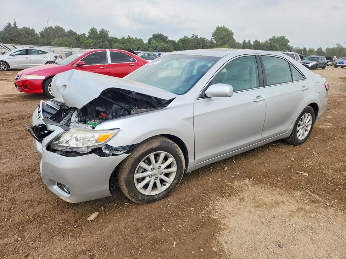 2011 TOYOTA CAMRY