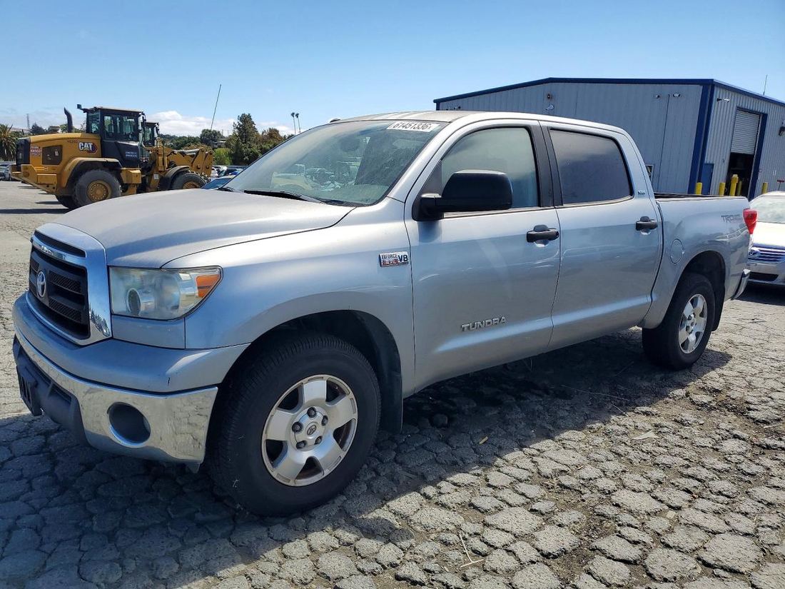 2011 TOYOTA TUNDRA