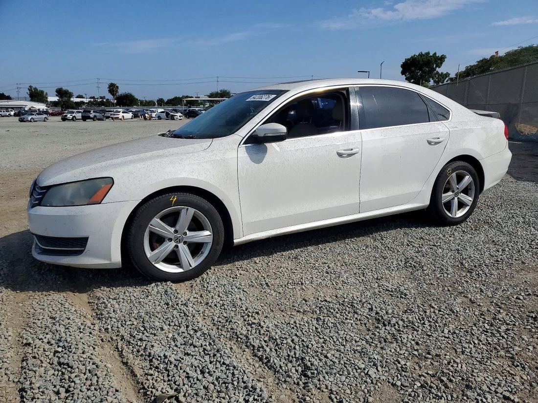 2012 VOLKSWAGEN PASSAT
