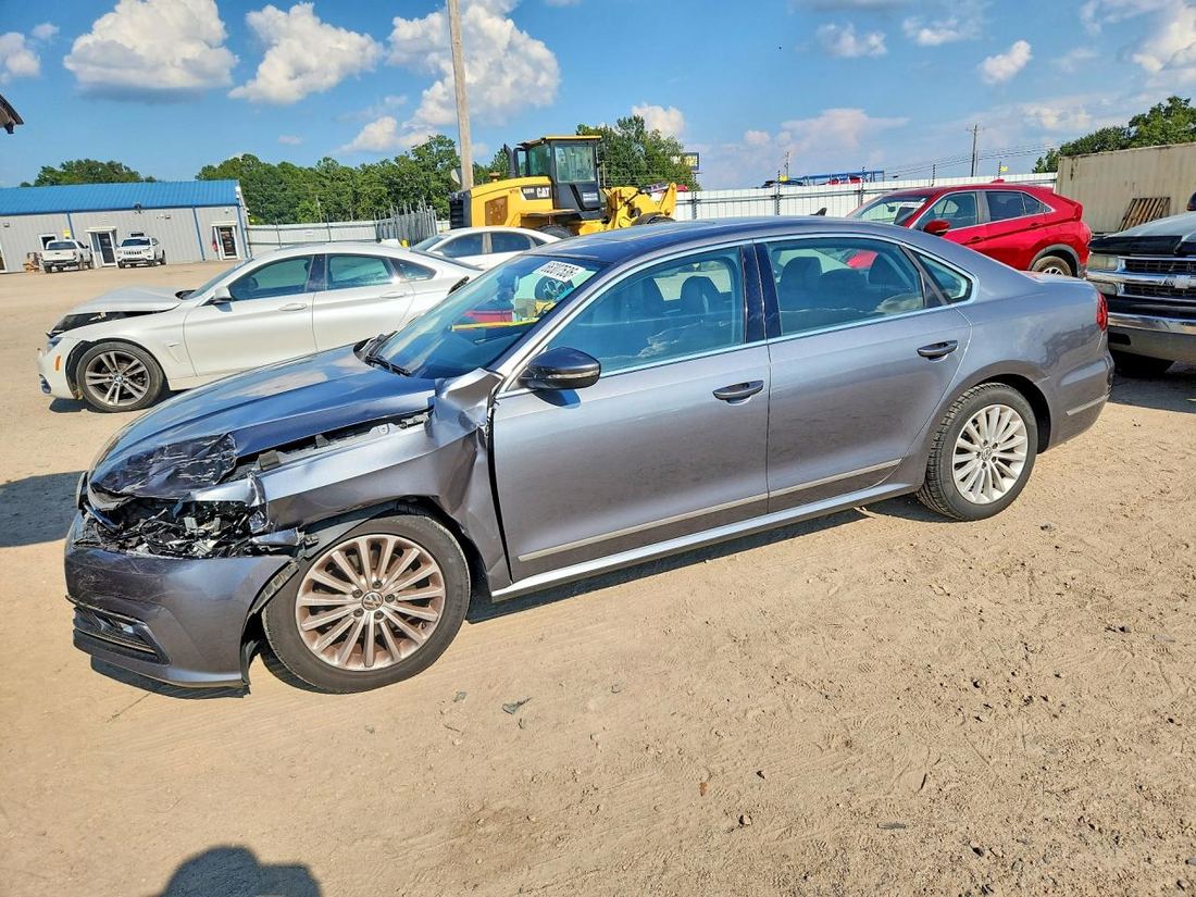2016 VOLKSWAGEN PASSAT