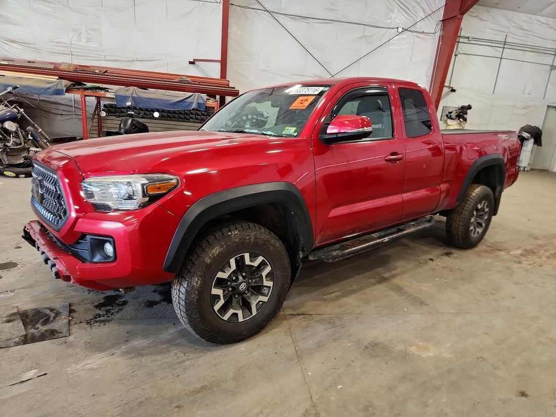 2018 TOYOTA TACOMA