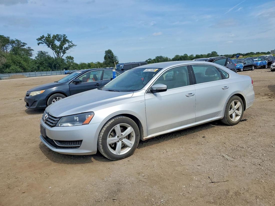 2014 VOLKSWAGEN PASSAT