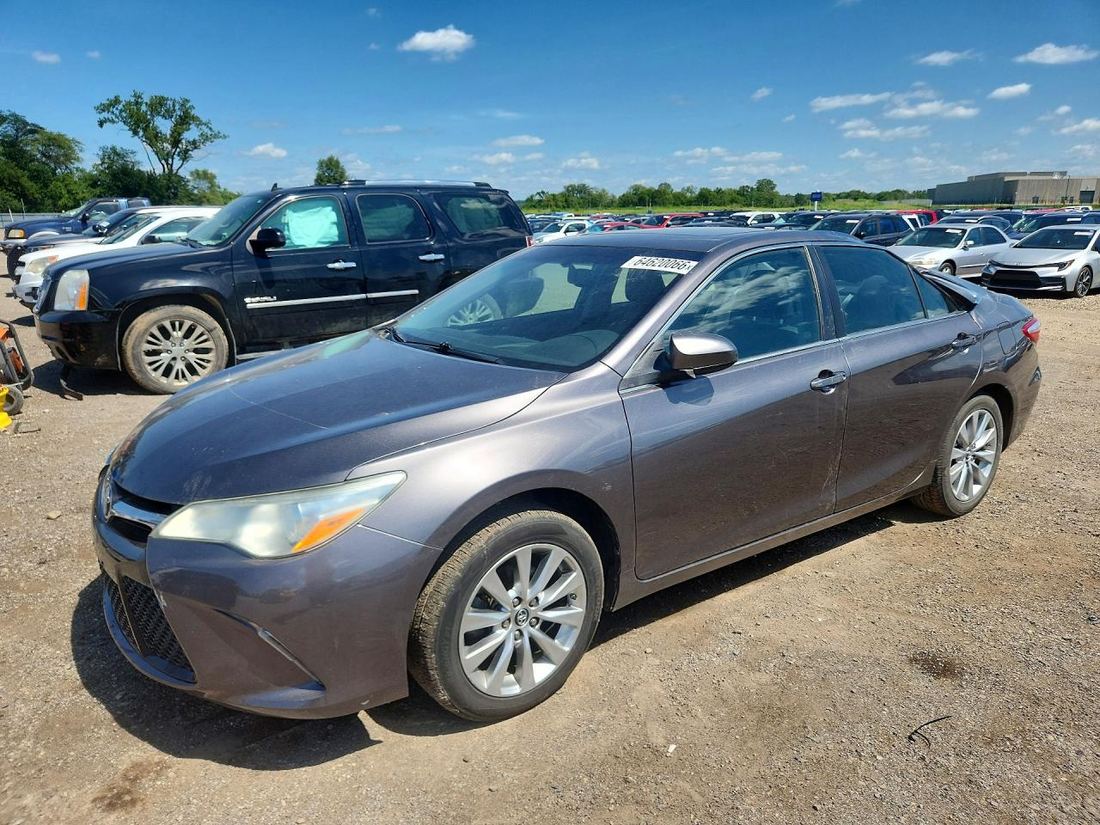 2016 TOYOTA CAMRY