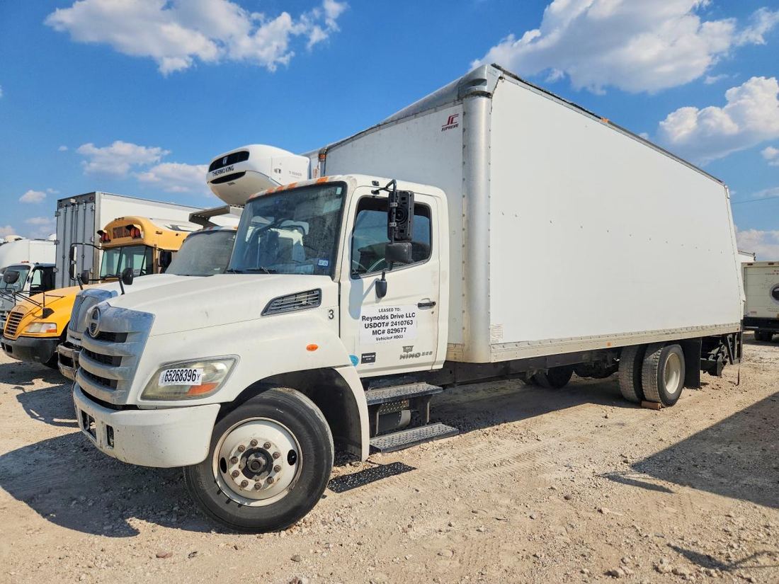 2013 HINO 258