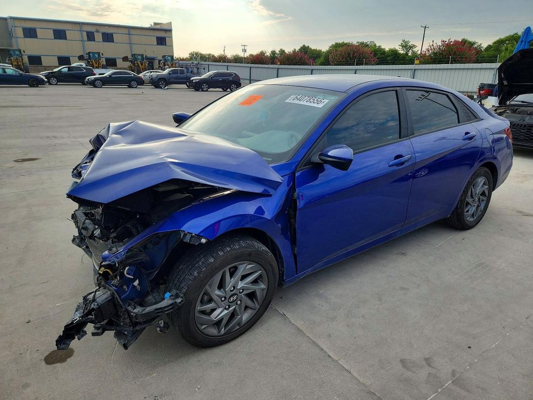 2024 HYUNDAI ELANTRA