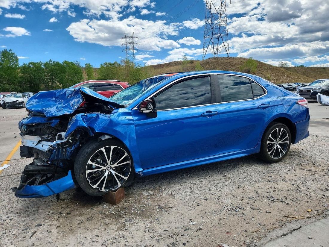 2020 TOYOTA CAMRY