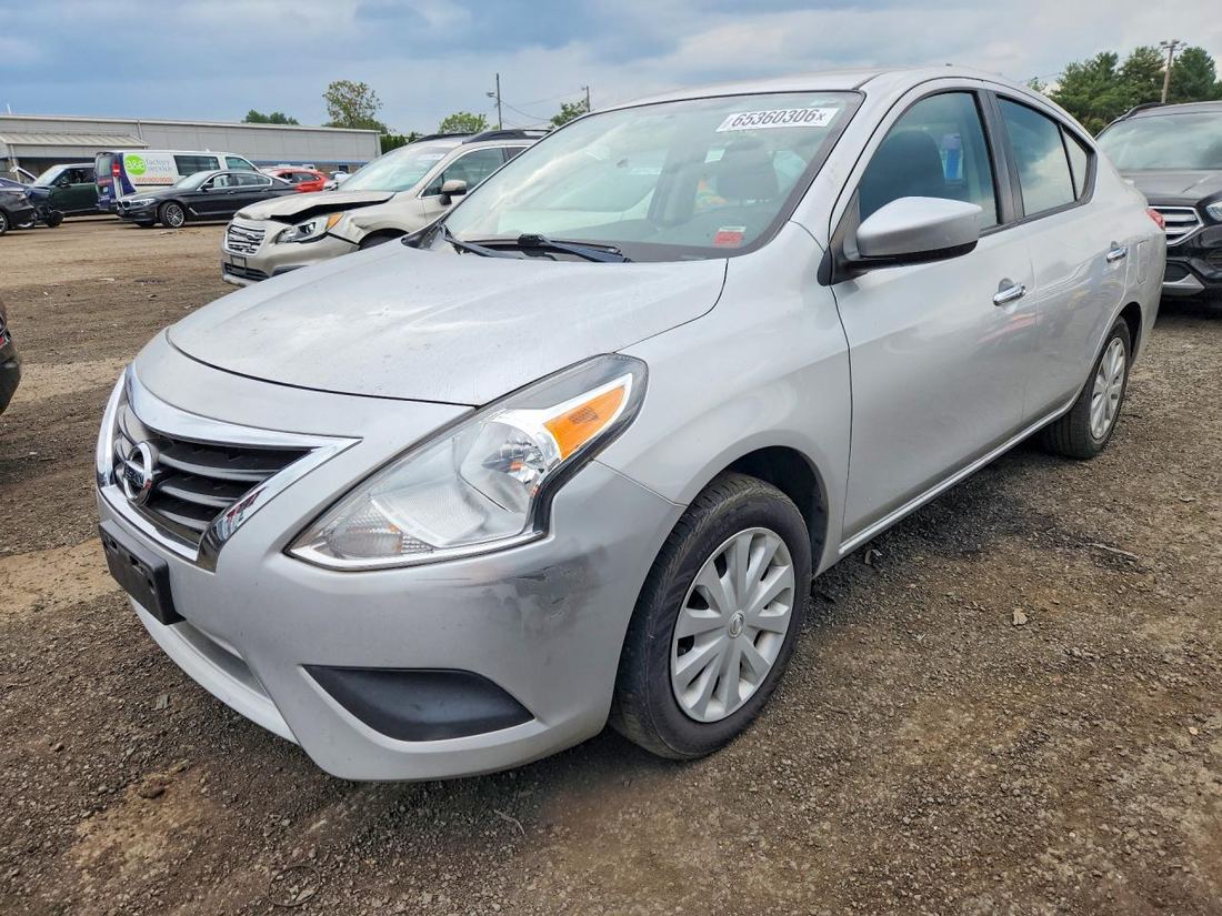 2017 NISSAN VERSA
