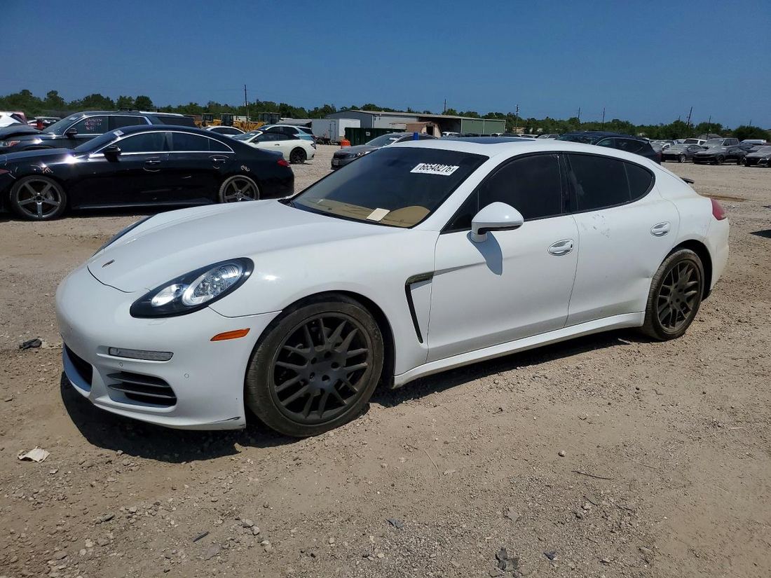 2015 PORSCHE PANAMERA