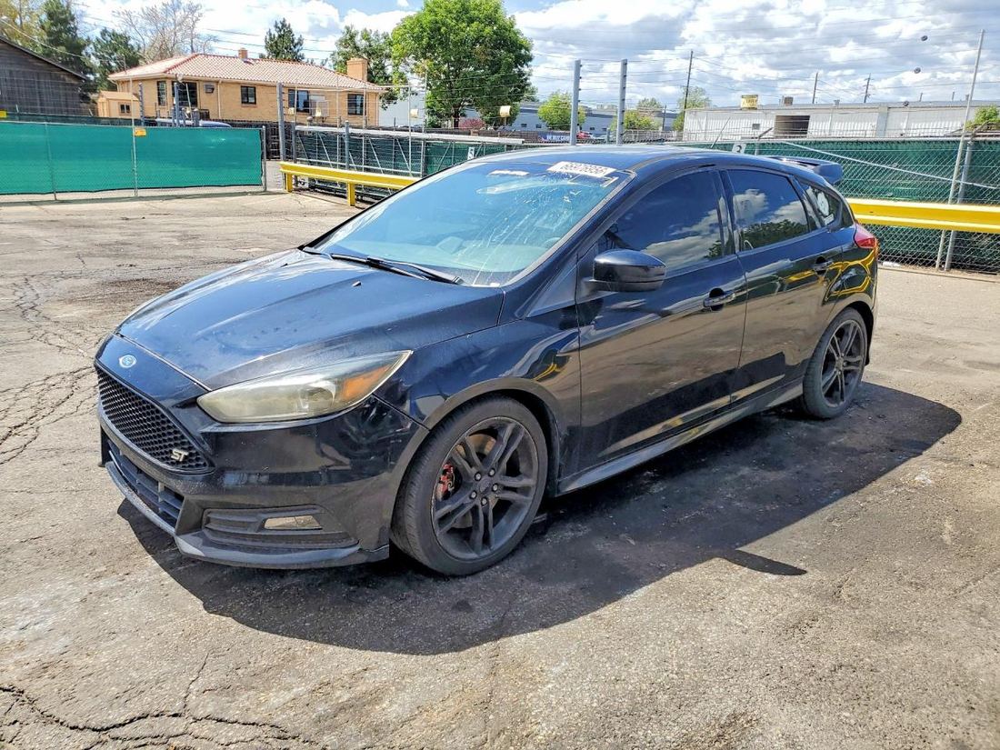 2016 FORD FOCUS