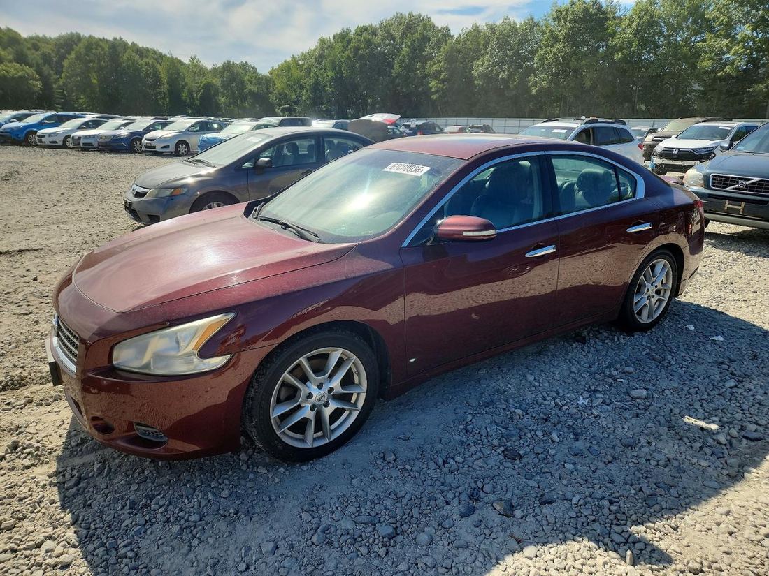 2010 NISSAN MAXIMA