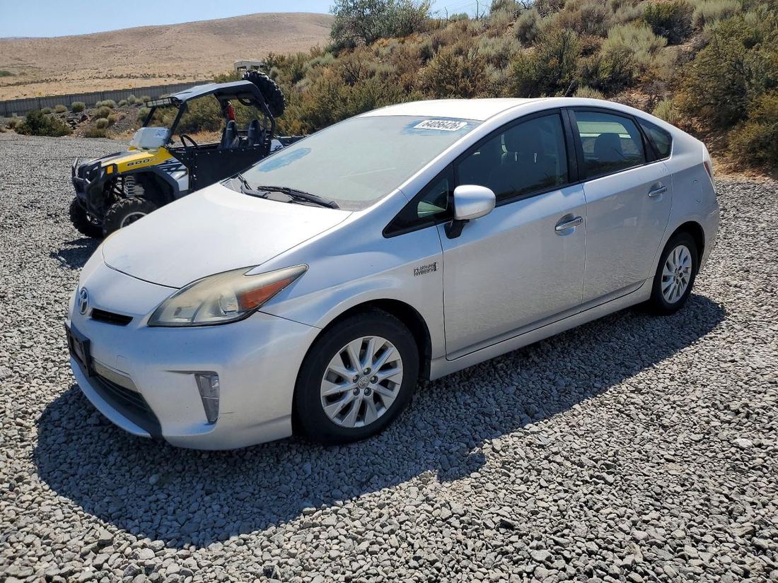 2013 TOYOTA PRIUS PLUG-IN HYBRID