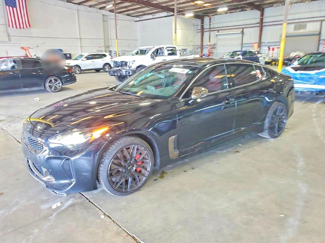 2020 KIA STINGER