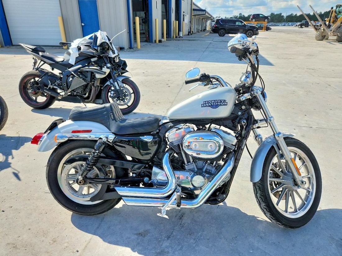 2010 HARLEY-DAVIDSON XL883