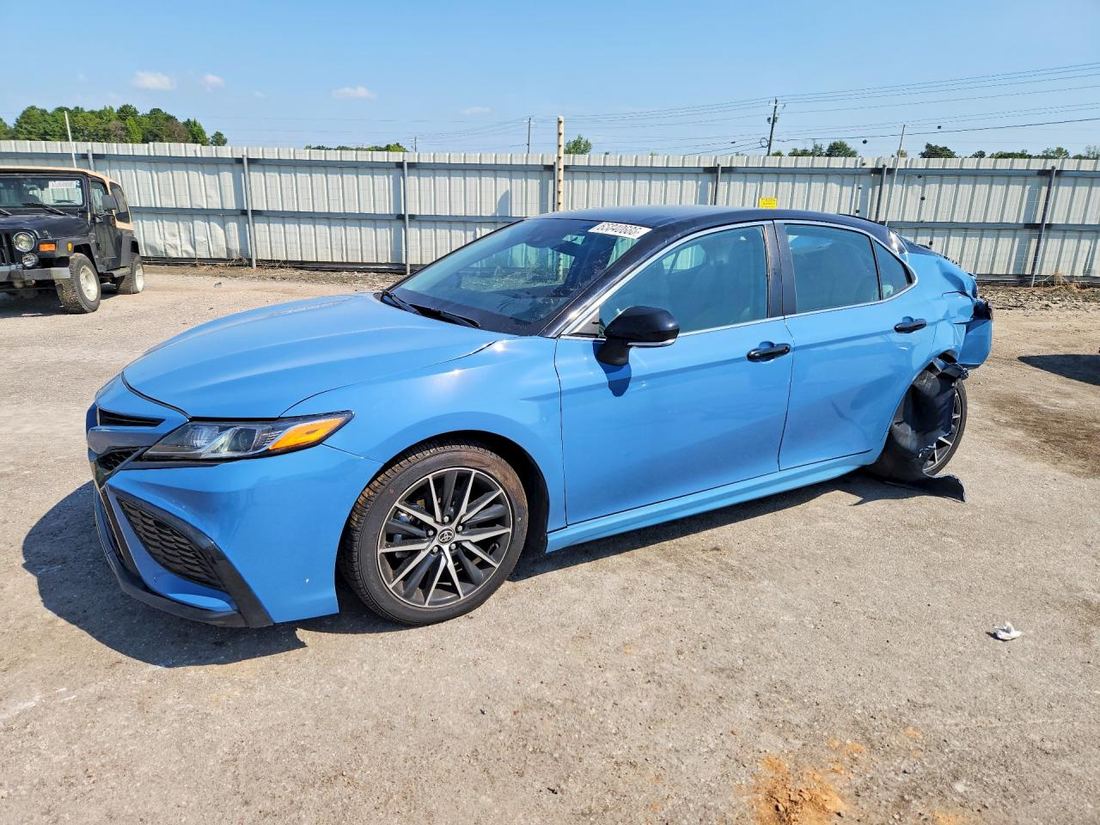 2023 TOYOTA CAMRY