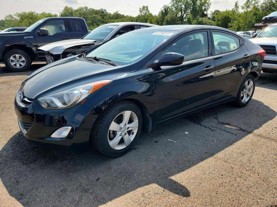 2013 HYUNDAI ELANTRA