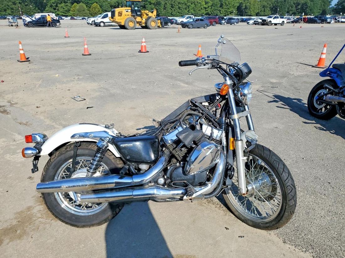 2010 HONDA VT750