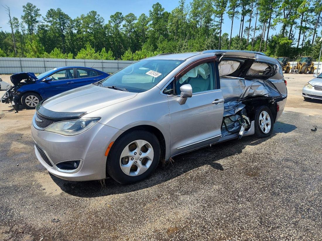 2017 CHRYSLER PACIFICA