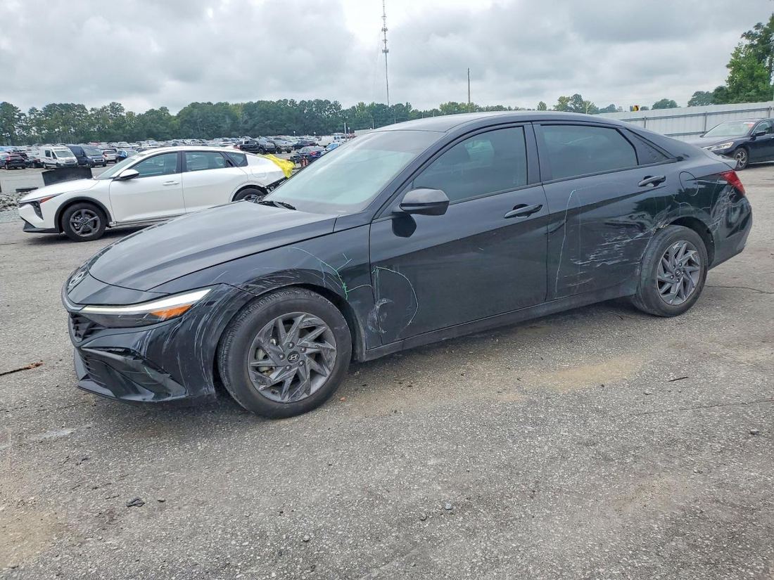 2024 HYUNDAI ELANTRA