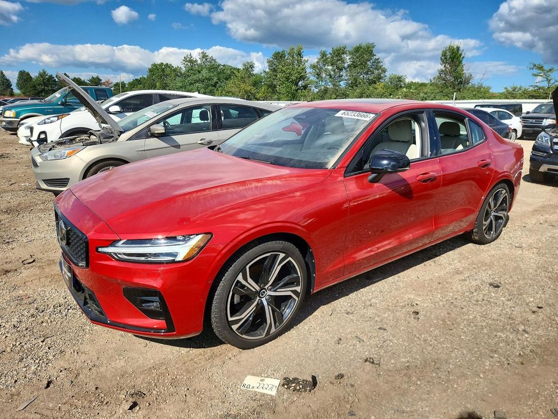 2024 VOLVO S60
