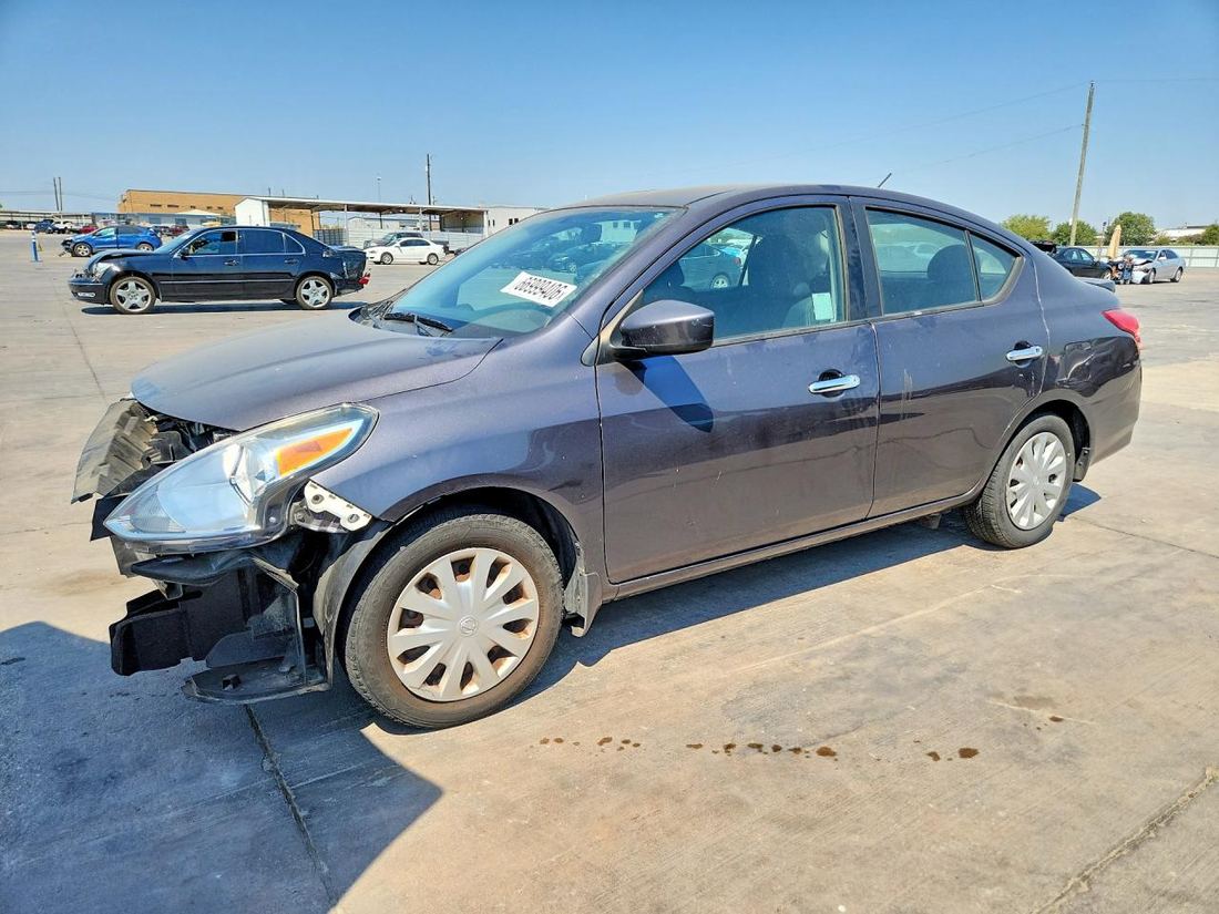 2015 NISSAN VERSA