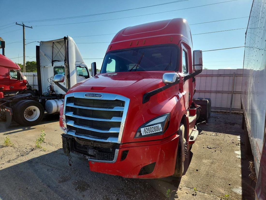 2020 FREIGHTLINER CASCADIA 126
