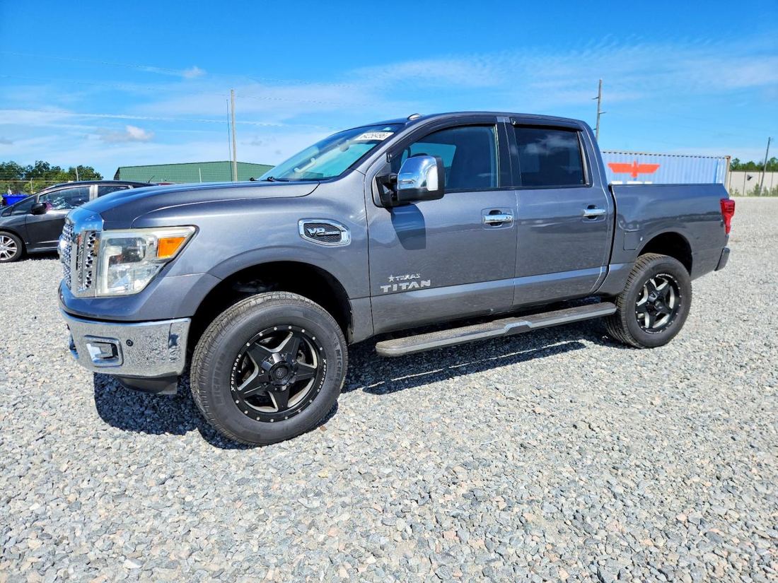 2017 NISSAN TITAN