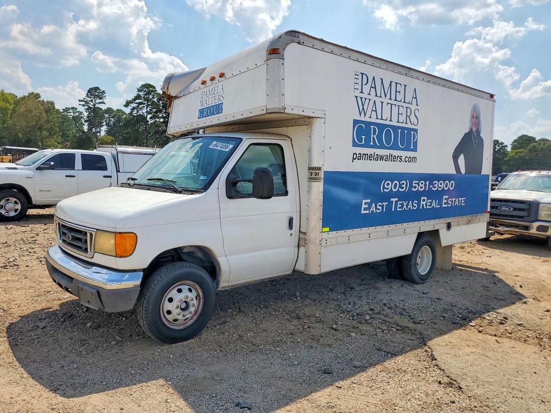 2005 FORD E350