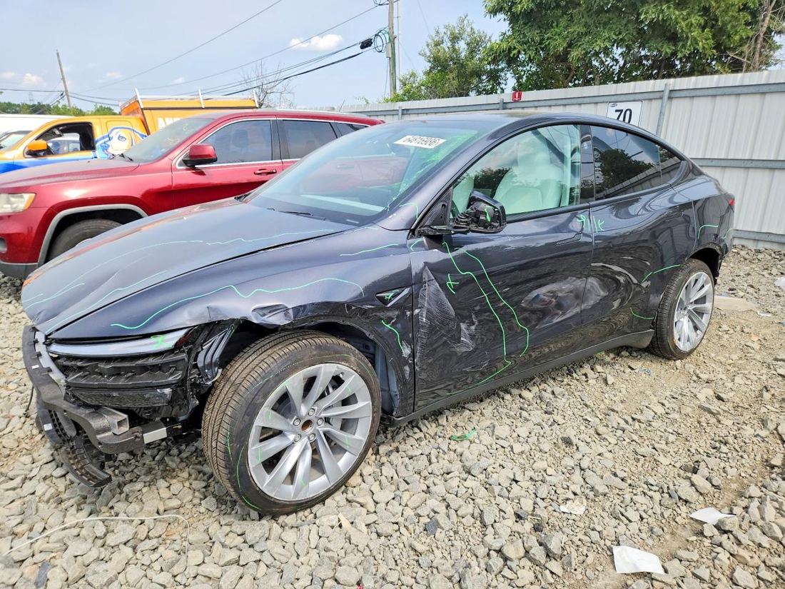 2026 TESLA MODEL Y