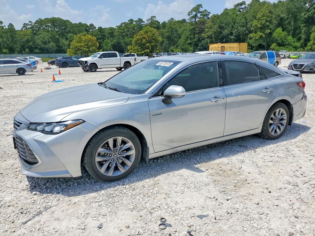 2020 TOYOTA AVALON
