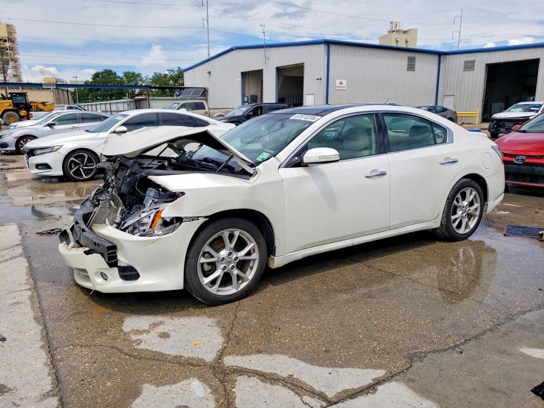 2014 NISSAN MAXIMA