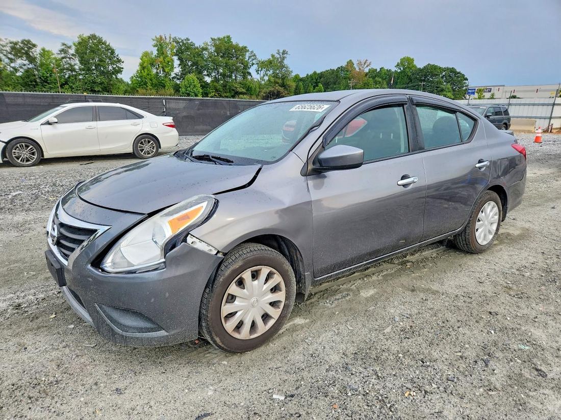 2016 NISSAN VERSA