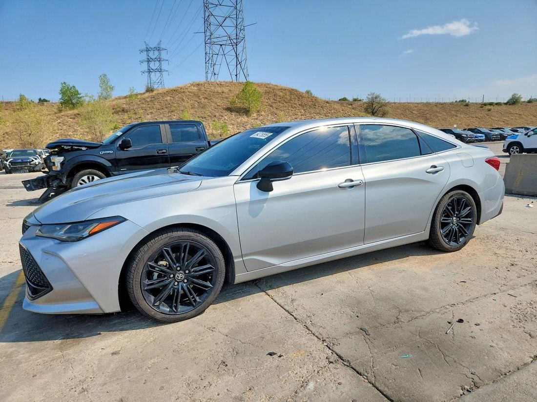 2022 TOYOTA AVALON