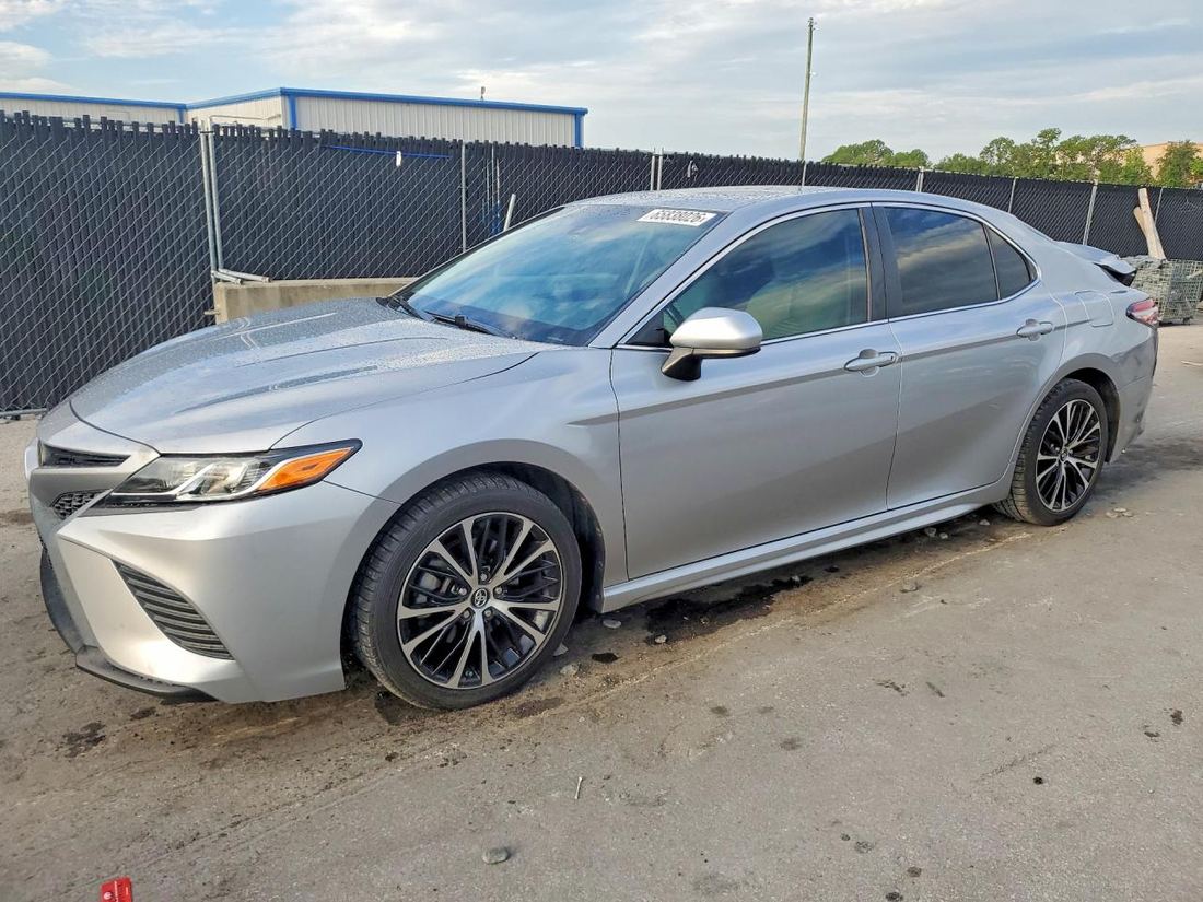 2018 TOYOTA CAMRY