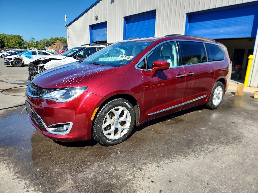 2017 CHRYSLER PACIFICA