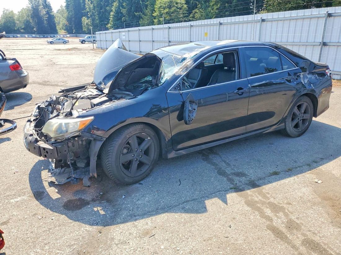 2014 TOYOTA CAMRY