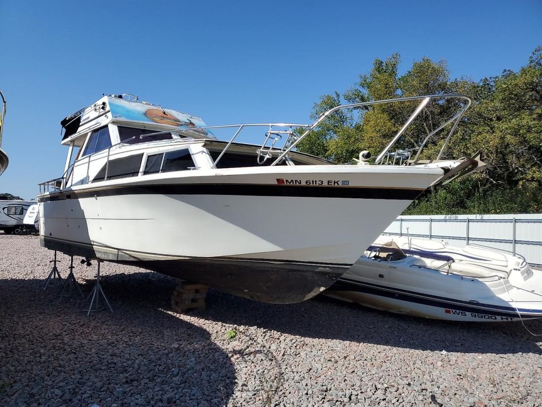 1974 CARVER YACHTS BOAT