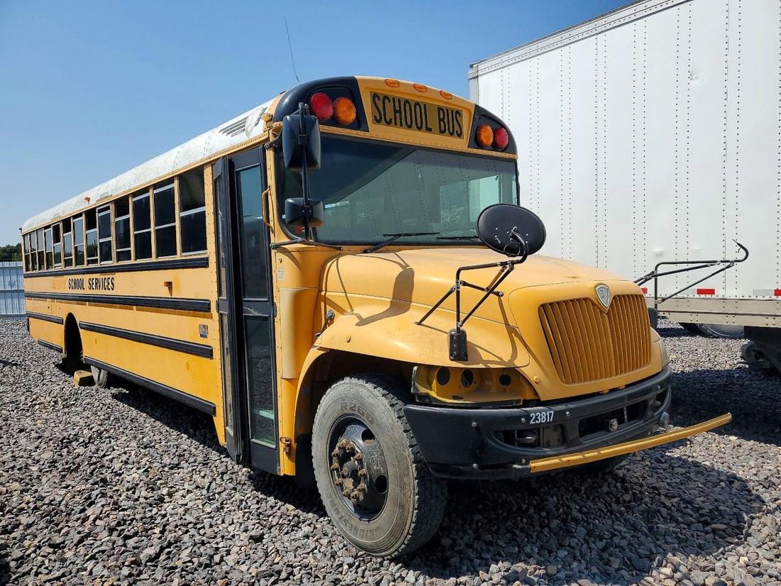 2013 IC CORPORATION 3000